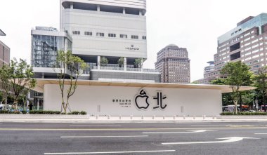 Taipei, Tayvan - 6 Haziran 2019: Tayvanikinci Apple Store Apple Xinyi A13 yeni Uzak Doğu Alışveriş Merkezi, Taipei Xinyi ilçe.
