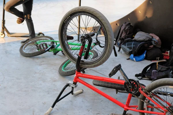 Inverted Upside Bike Close Bicycles Backpacks Youth Park — Stock Photo, Image