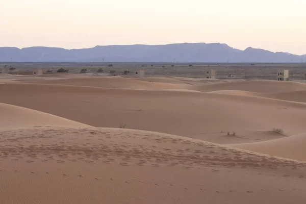 Morocco, Merzouga, Erg Chebbi Dunes at Dusk, Anti-Atlas Mountain — Stock Photo, Image