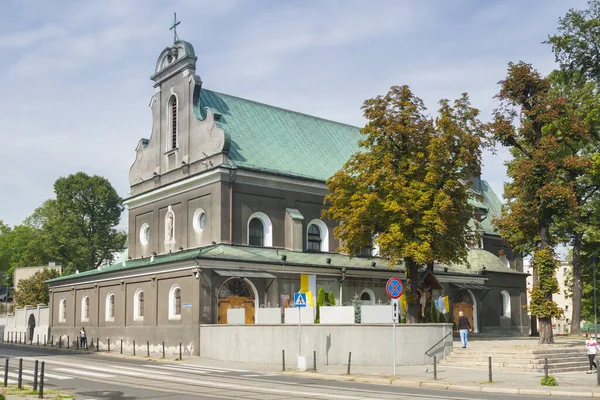 Polonia Alta Silesia Gliwice Santa Cruz Iglesia Cielo Nublado —  Fotos de Stock