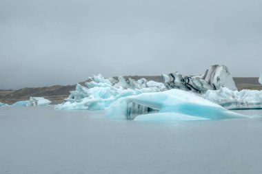 Buzdağları İzlanda Doğu sahili üzerinde