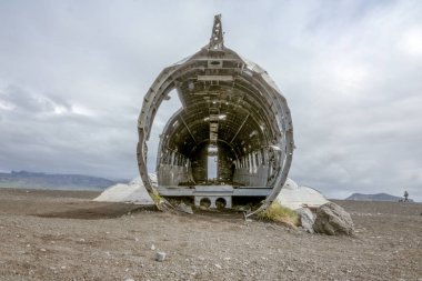Vik, İzlanda-Haziran 11, 2018: 21 Kasım 1973'te İzlanda ' nın Güney ağır buzlanma nedeniyle bizi deniz kuvvetleri Douglas R4d-8, Super Dc-3 çöktü. Günümüzde ziyaret etmek için popüler bir sitedir.
