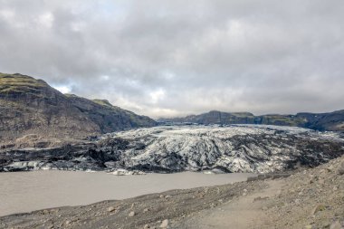 Bir buzul lisan Myrdalsjokull buzul Güney İzlanda'daki Solheimajokull olduğunu