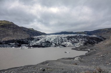 Bir buzul lisan Myrdalsjokull buzul Güney İzlanda'daki Solheimajokull olduğunu