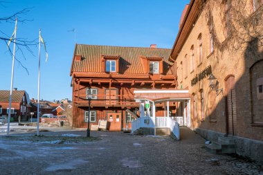 Eksjo, smaland, İsveç-18 Ocak 2019: Eksjo, İsveç'in güneyinde, kırmızı renklerde bazı eski evleri olan bir şehirdir.