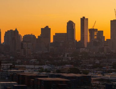 Gün doğumunda Brooklyn