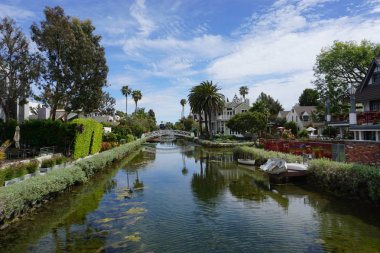 Sahilde küçük Venedik kanalları