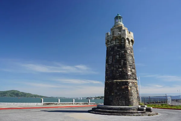 koyda eski deniz feneri