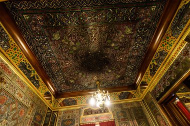 Sinaia, Romanya - 20 Ağustos 2014: Karpat Dağları, 1873 ve 1914 arasında kral Carol ı. Türk beyler için bir oda kullanılan Salon için inşa edilmiş güzel Neo-Rönesans Peles Sarayı kale iç