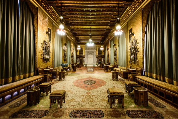 Sinaia, Romanya - 20 Ağustos 2014: Güzel Neo-Rönesans Peles Sarayı kalede Karpat Dağları, iç inşa 1873 ve 1914 arasında kral Carol için ben. Mağribi Salon