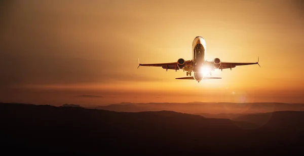 Aviones Modernos Contra Atardecer — Foto de Stock