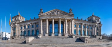 Berlin, Almanya 'daki ünlü Reichstag binası.
