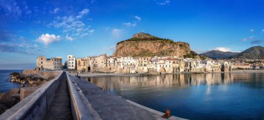 Cefalu, Sicilya 'da panoramik görünüm