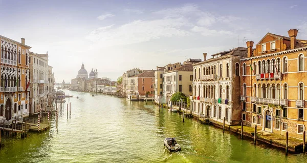 Рано Вранці Гранд Канал Венеції Італія — стокове фото