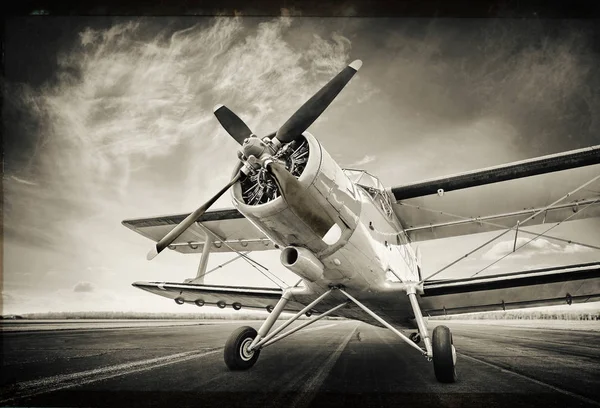 Történelmi Repülőgép Vár Felszállás Kifutópályán — Stock Fotó