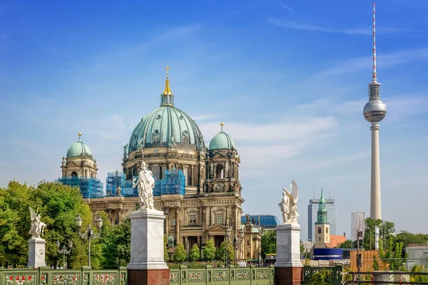 Cattedrale Berlino Contro Cielo Blu — Foto Stock