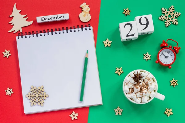 Trä Kalender December Kopp Kakao Med Marshmallow Tom Öppen Anteckningsblock — Stockfoto