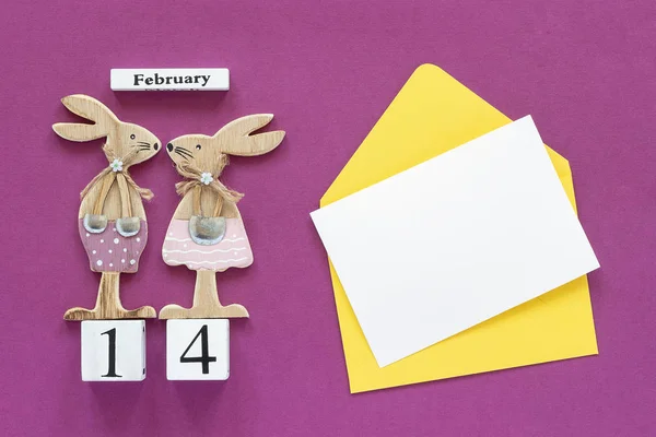 Composición Romántica Con Calendario Cubos Febrero Pareja Amantes Madera Conejos —  Fotos de Stock