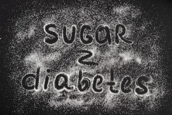 Słowa Cukier Cukrzyca Rozpraszanie Kryształów Cukru Czarne Tło — Zdjęcie stockowe