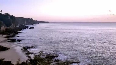 Sahilde güzel bir gün batımı