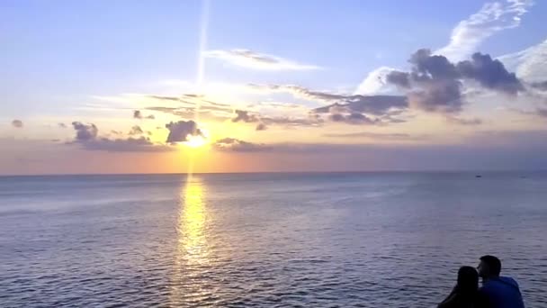 Όμορφο Ηλιοβασίλεμα Στην Παραλία — Αρχείο Βίντεο