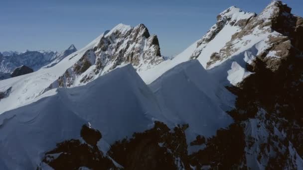 Bellissimo Volo Aereo Invernale Sopra Catena Montuosa Paesaggio Alpino Svizzero — Video Stock