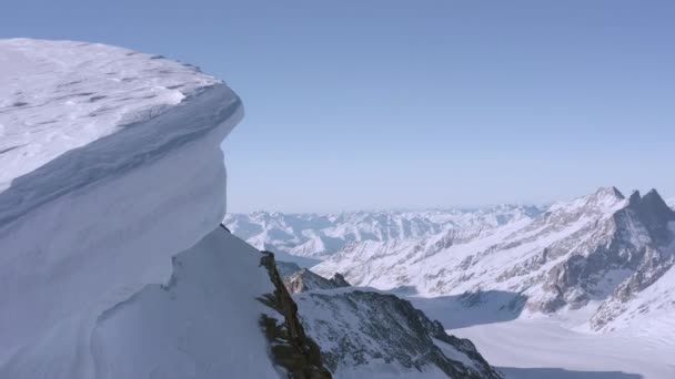 Зимний Воздушный Полет Над Горными Цепями Швейцарских Альп Пешие Прогулки — стоковое видео