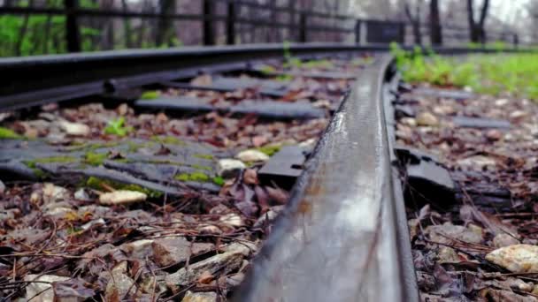 Verrostete Bahngleise Kameraüberwachung Nahaufnahme Während des Winters Soziale Distanz Soziale Beschränkungen Zeitlupe 4k Hdr — Stockvideo