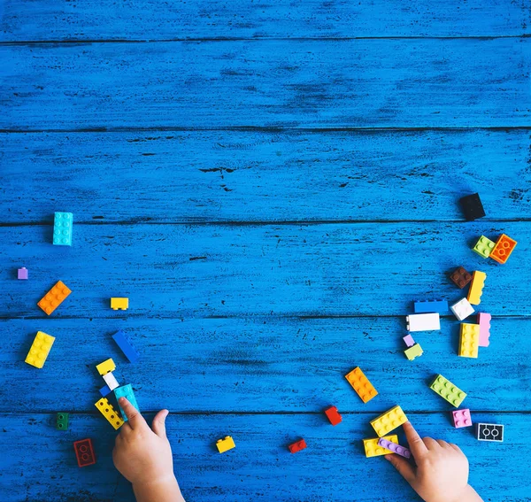 Building kids blocks on blue background — Stock Photo, Image