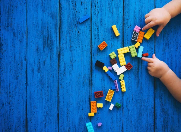 Building kids blocks on blue background — Stock Photo, Image