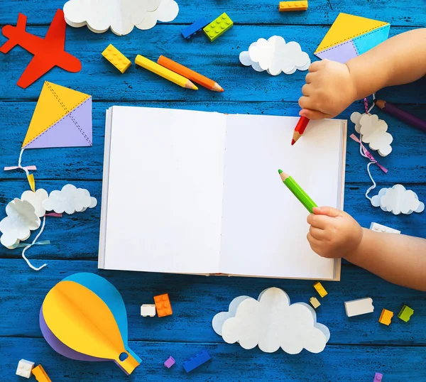 Renkli yaratıcı çocuk arka planı — Stok fotoğraf