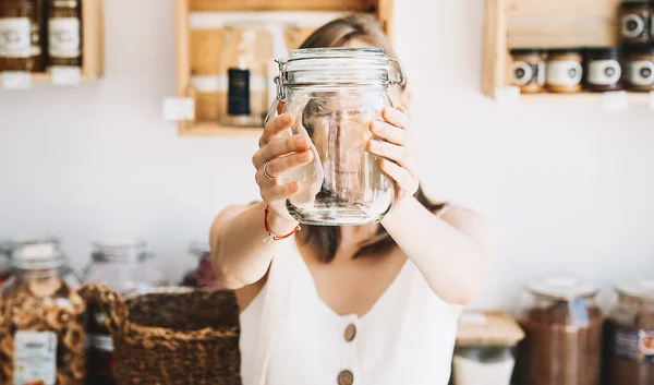 Zero Resíduos Estilo de Vida Minimalista. Compras em Plastic Free Store — Fotografia de Stock