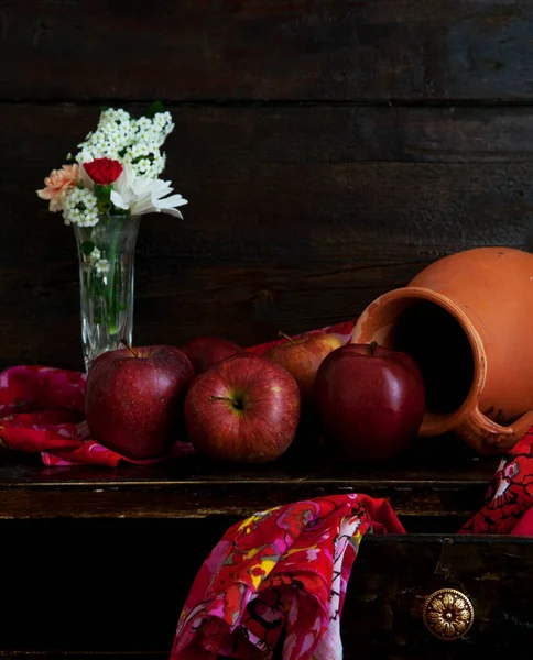 Nature Morte Aux Pommes Fleurs — Photo