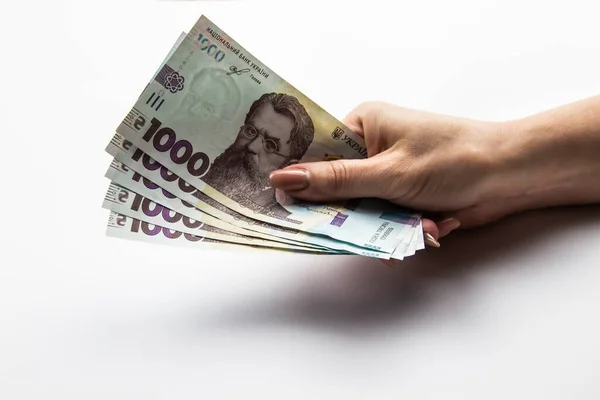 Ženská Ruka Drží Pět Tisíc Hřiven Ukrajinská Měna Ženskou Rukou — Stock fotografie
