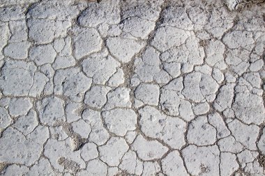 Çatlak tebeşir yolu dokusu. Cretaceous yolunun arkaplanı.