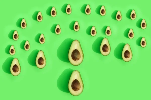 Colore avocado su uno sfondo solido, il modello vista dall'alto — Foto Stock