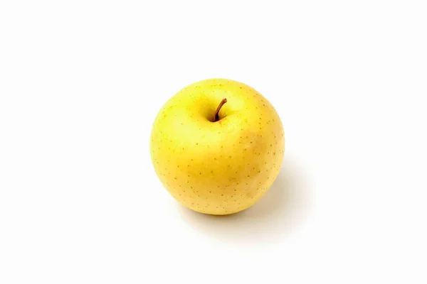 Amarelo Apple em um fundo branco close-up.isolate — Fotografia de Stock