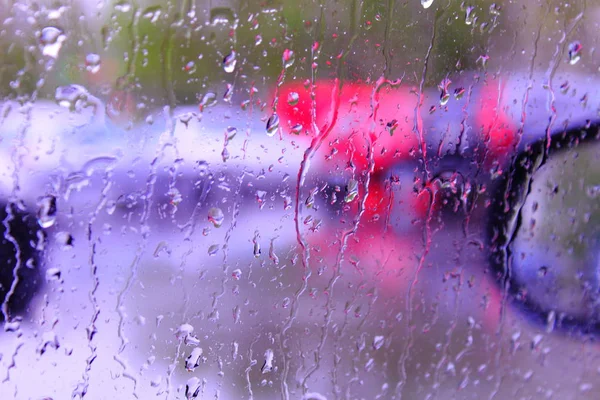 Krople Deszczu Szkło Samochodowe Kolory Olśnienia — Zdjęcie stockowe