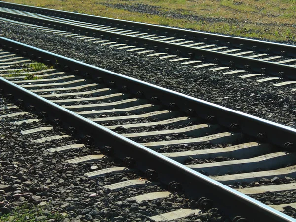 Rails Twee Manieren Onder Het Felle Licht Van Zon — Stockfoto