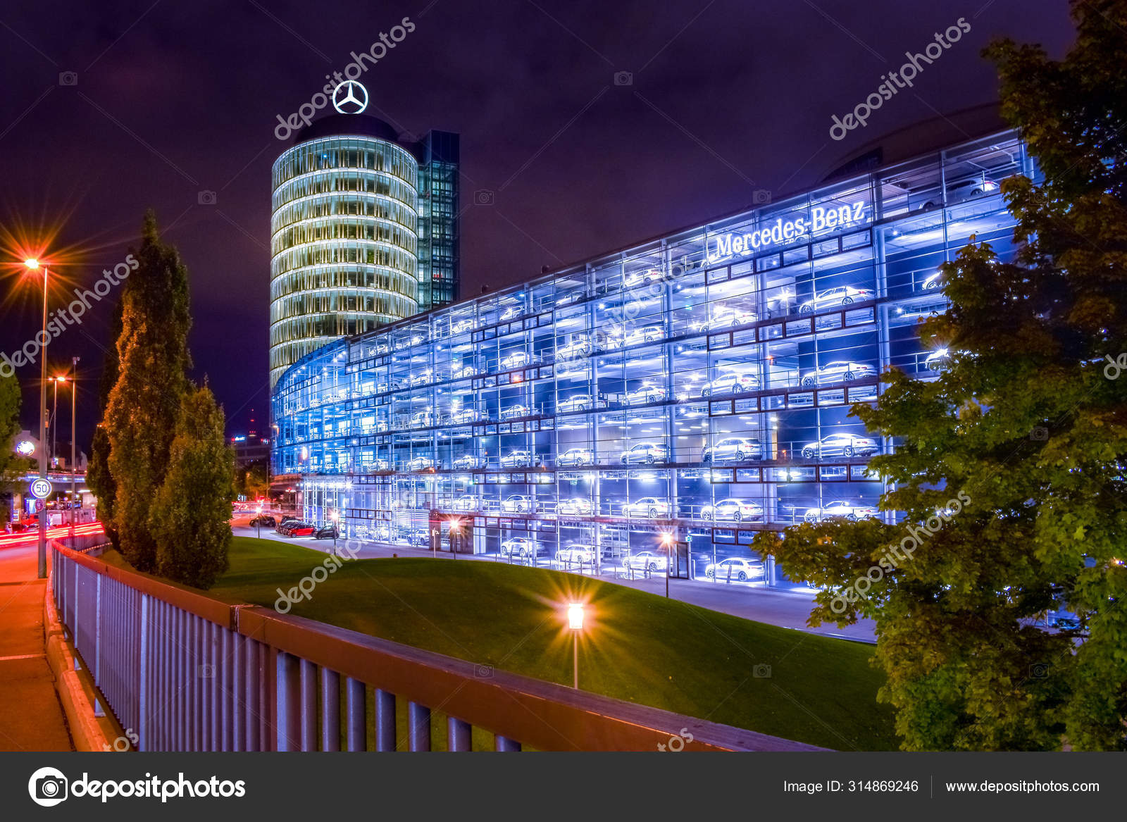 Mercedes Benz Dealership Munich Nighta View Mercedes Benz Dealership Office Stock Photo By C Petermocanu 314869246
