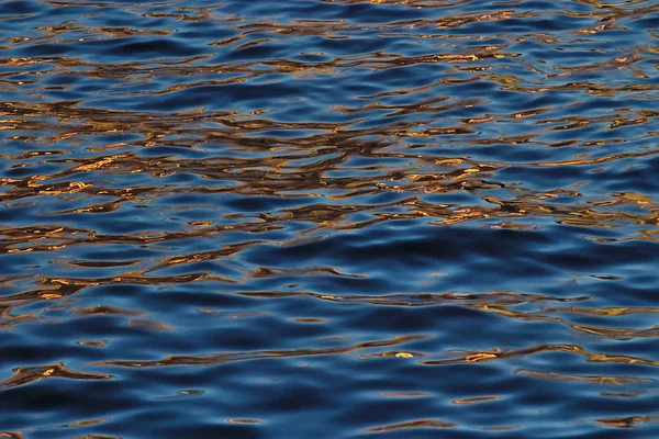 Golden Glare Lanterns Evening River — Stock Photo, Image