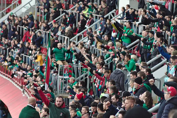 Leitartikel Moskau Russland 2019 Fans Des Fußballklubs Lokomotiv Moskau Unterstützen — Stockfoto