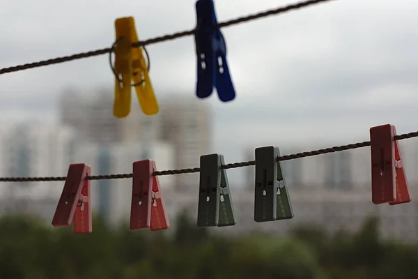 Cordes Avec Pinces Linge Sur Balcon Une Maison Ville — Photo