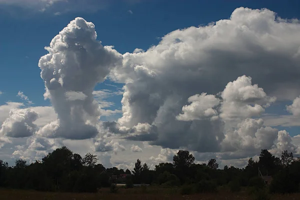 Clouds Interesting Shape Village Forest — Stock Photo, Image