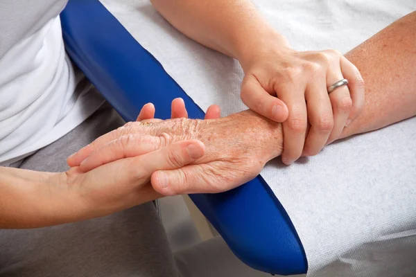 Hands Young Elderly Women Hospital Surgery — Stock Photo, Image