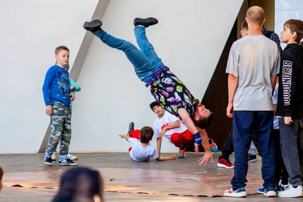 Enfants Adolescents Dansent Break Hip Hop — Photo