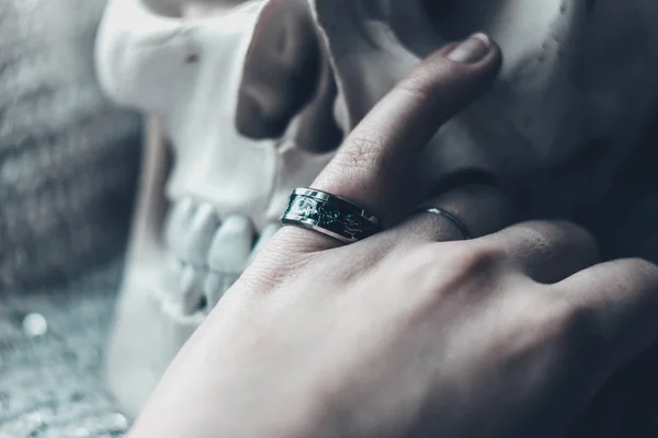 Jewelry Hand Skull Mystic — Stock Photo, Image