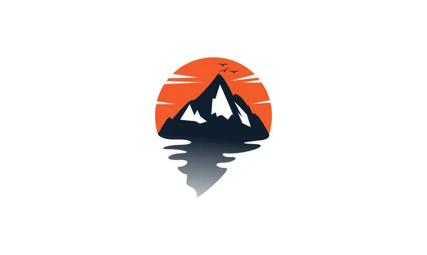 Silueta Montaña Lago Con Logotipo Vintage Puesta Del Sol Icono — Archivo Imágenes Vectoriales