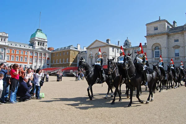 Wachablösung Bei Pferdeparade Whitehall London — Stockfoto