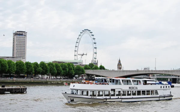 Barca Mercia Vicino London Eye Londra Regno Unito — Foto Stock